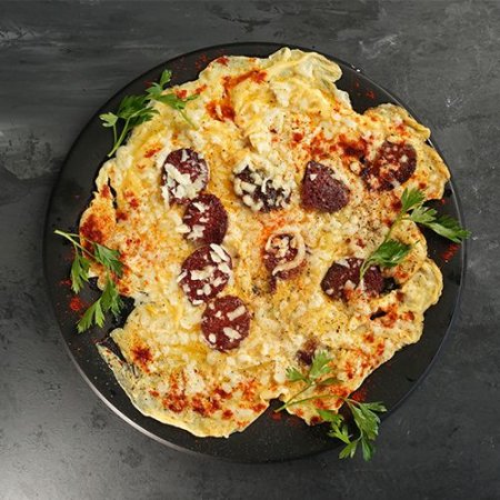 Sucuklu Kaşarlı Omlet